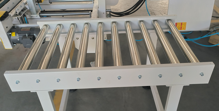  滾筒輸送線的動(dòng)力款和無動(dòng)力款有什么區(qū)別？