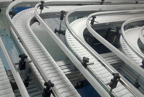 核心硬件材質(zhì)對柔性鏈輸送線的價格有什么影響？